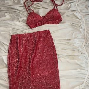 Red sparkle skirt set